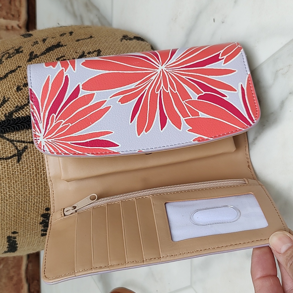 Floral spring print wallet by Halogen, like new, genuine leather